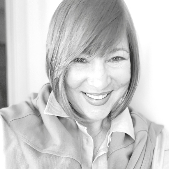 Meet your Posher, Angela - Picture 1 of 1